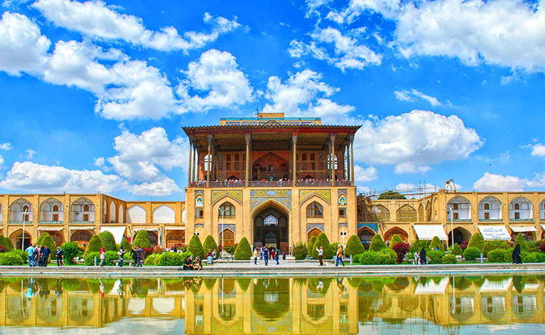 تور 4 روزه اصفهان از مشهد 14 دی 1403