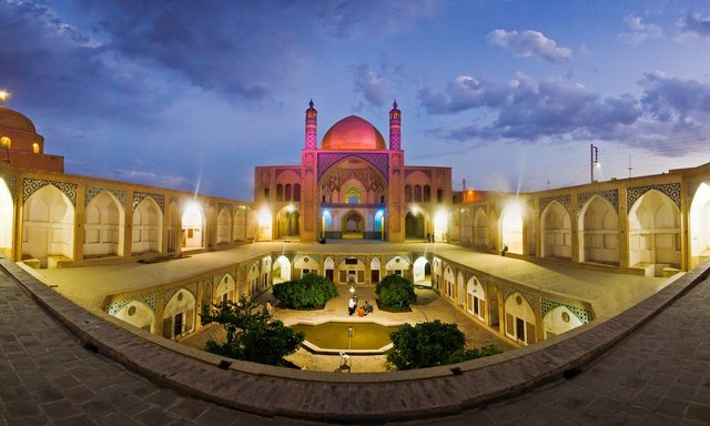 تور 4 روزه اصفهان از تهران 22 دی 1403