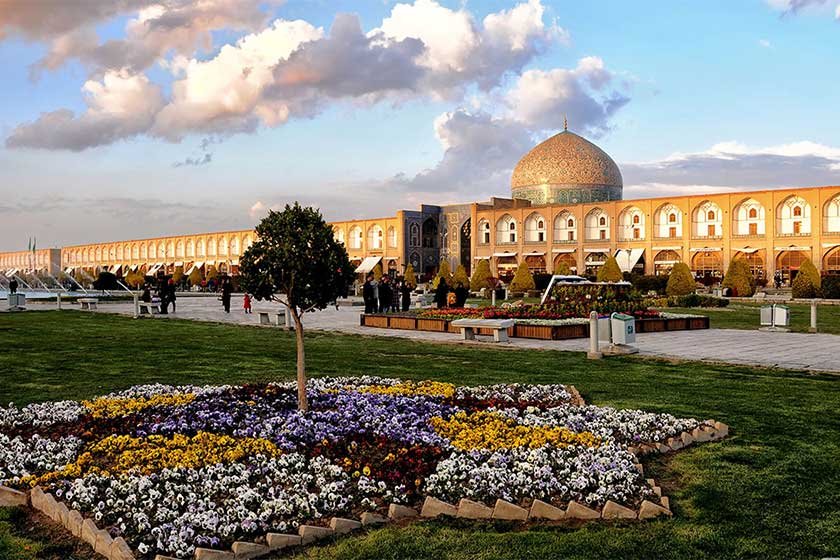 تور 4 روزه اصفهان از تهران 23 دی 1403