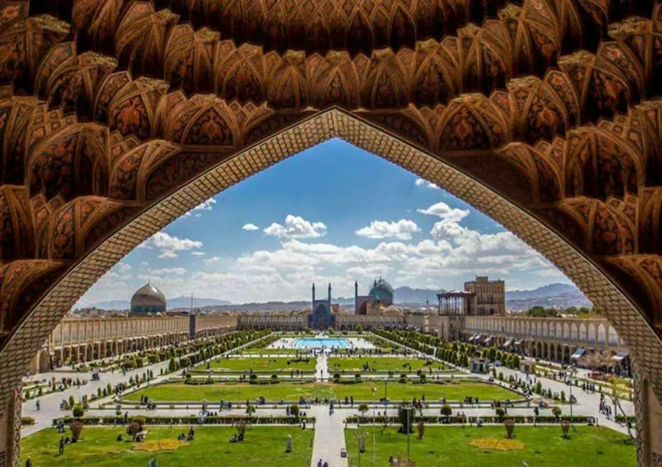 تور 4 روزه اصفهان از مشهد 17 دی 1403